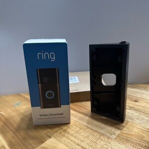 Ring Doorbell with Angled Wall Mount (Brand New)